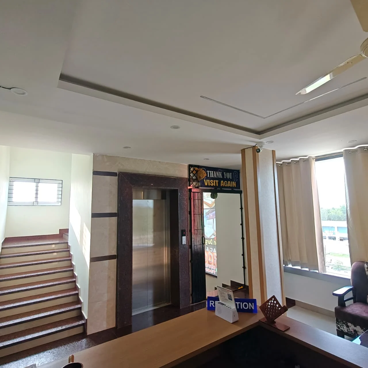 Elevator landing and reception waiting lounge